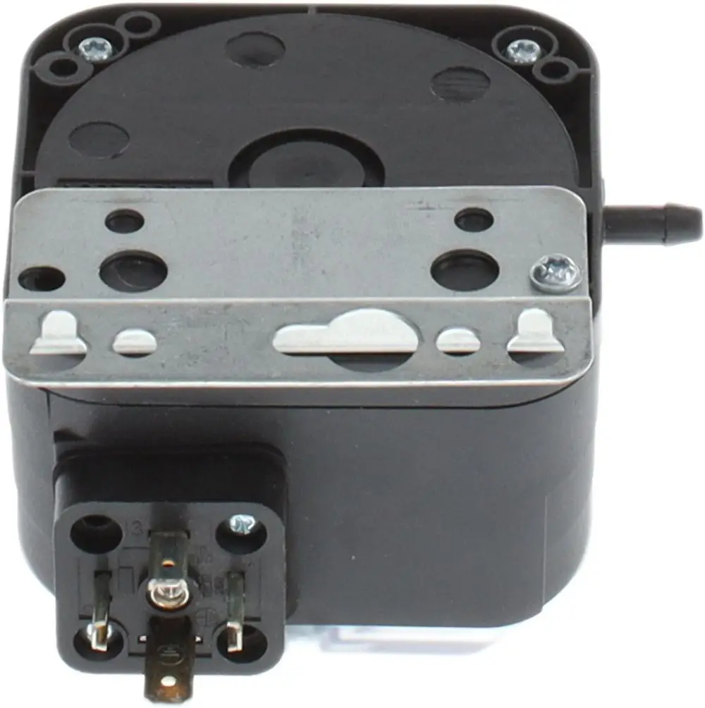 Bosch Druckschalter mit einer Metallplatte und elektrischen Anschlüssen, angebracht an einem kompakten Kunststoffgehäuse.